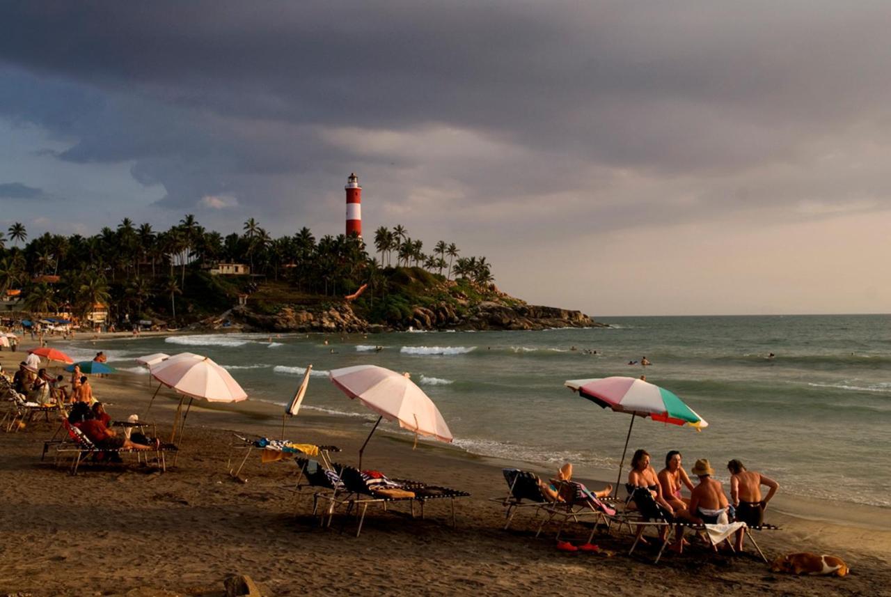 Kovalam Beach Hotel Exterior photo